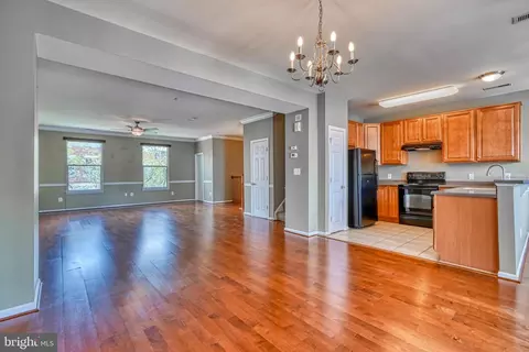 Living - 24 S Exeter St, Baltimore, MD 21202 photo 2 of 3