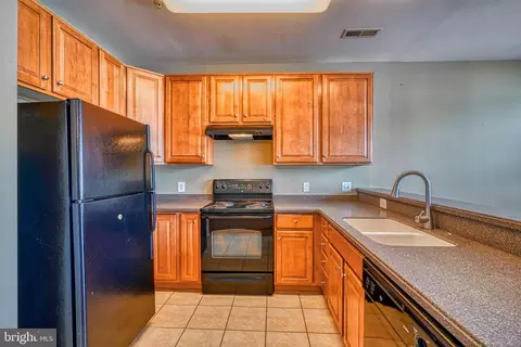 Kitchen - 24 S Exeter St, Baltimore, MD 21202 photo 3 of 3