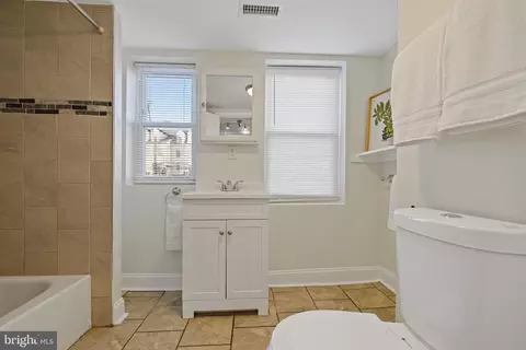 Bath - 862 Washington Blvd, Baltimore, MD 21230 photo 1 of 5