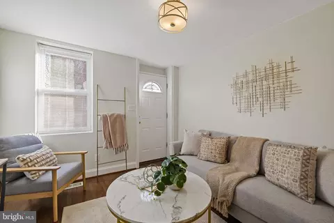 Entry Way - 862 Washington Blvd, Baltimore, MD 21230 photo 1 of 1