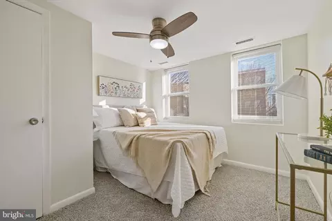 Bedroom - 862 Washington Blvd, Baltimore, MD 21230 photo 1 of 8