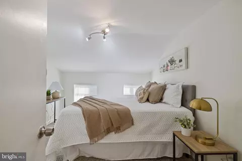 Bedroom - 862 Washington Blvd, Baltimore, MD 21230 photo 6 of 8