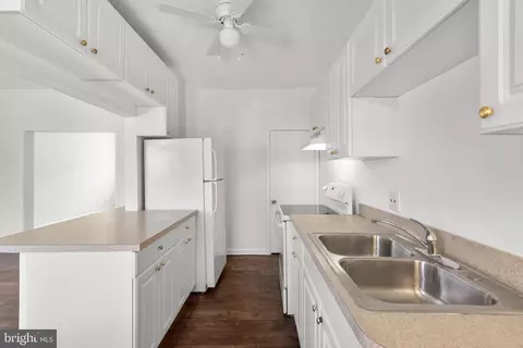 8 W Talbott St, Baltimore, MD 21225 photo 14