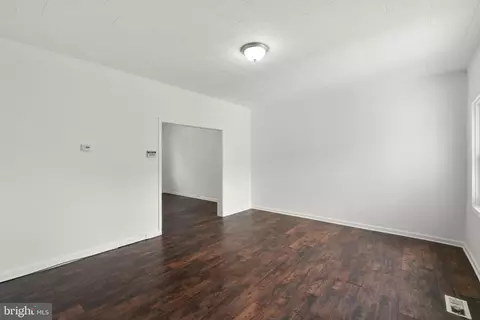 8 W Talbott St, Baltimore, MD 21225 photo 6