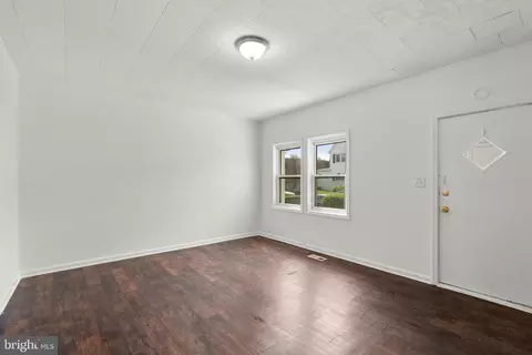 8 W Talbott St, Baltimore, MD 21225 photo 7