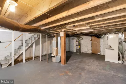 8 W Talbott St, Baltimore, MD 21225 photo 26