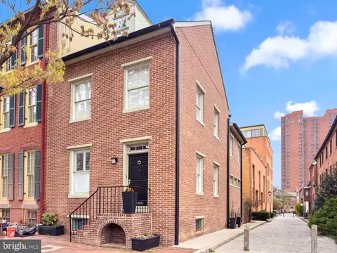 Exterior - 515 S Sharp St, Baltimore, MD 21201 photo 8 of 8