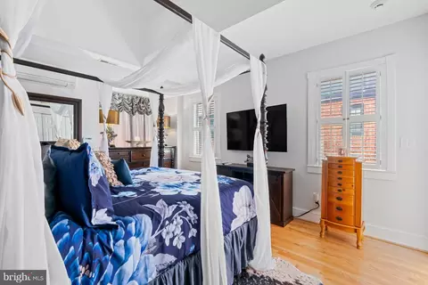 Bedroom - 515 S Sharp St, Baltimore, MD 21201 photo 2 of 7