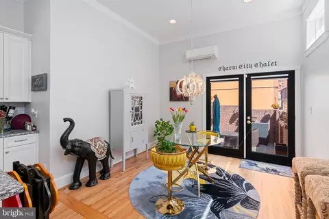 Entry Way - 515 S Sharp St, Baltimore, MD 21201 photo 1 of 7