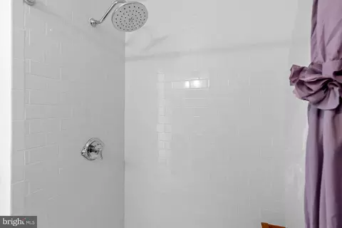 Bath - 515 S Sharp St, Baltimore, MD 21201 photo 5 of 5