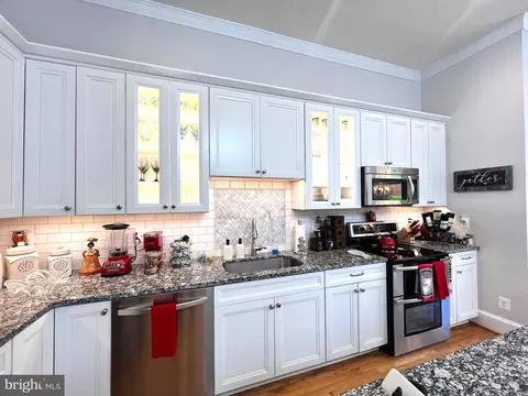 Kitchen - 515 S Sharp St, Baltimore, MD 21201 photo 2 of 5