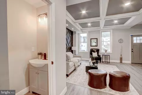 607 Linnard St, Baltimore, MD 21229 photo 3
