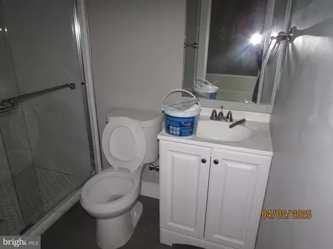 Bath - 1110 Carroll St, Baltimore, MD 21230 photo 2 of 2