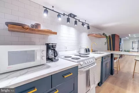 Kitchen - 18 S Wolfe St, Baltimore, MD 21231 photo 8 of 10