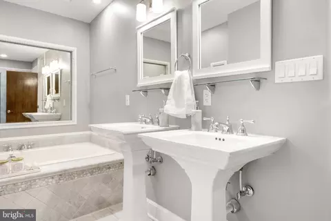 Bath - 18 S Wolfe St, Baltimore, MD 21231 photo 3 of 12