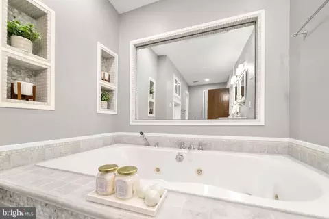 Bath - 18 S Wolfe St, Baltimore, MD 21231 photo 4 of 12