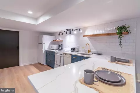 Kitchen - 18 S Wolfe St, Baltimore, MD 21231 photo 5 of 10