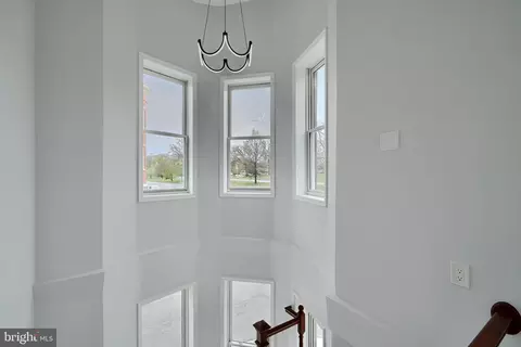 Entry Way - 2920 Auchentoroly Ter, Baltimore, MD 21217 photo 3 of 8