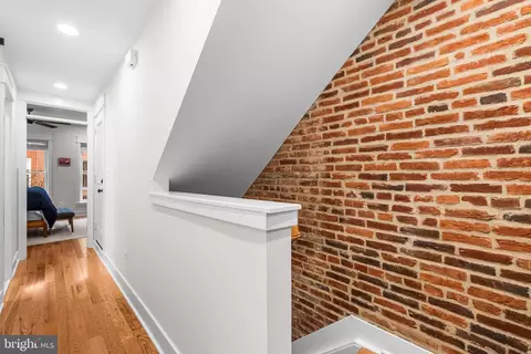 Entry Way - 1292 Riverside Ave, Baltimore, MD 21230 photo 4 of 7