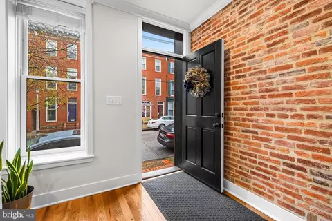 Entry Way - 1292 Riverside Ave, Baltimore, MD 21230 photo 1 of 7