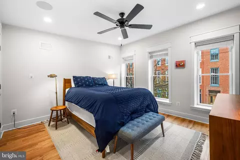 Bedroom - 1292 Riverside Ave, Baltimore, MD 21230 photo 4 of 5