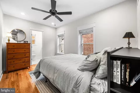 Bedroom - 1292 Riverside Ave, Baltimore, MD 21230 photo 1 of 5