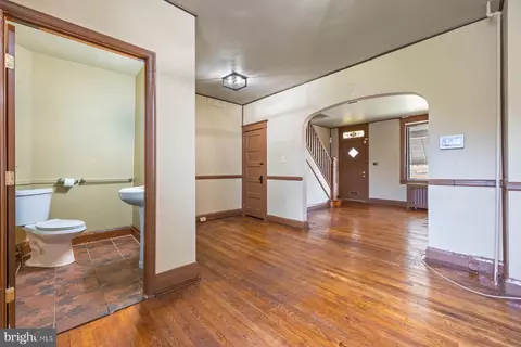 27 S Monastery Ave, Baltimore, MD 21229 photo 8