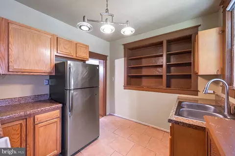 27 S Monastery Ave, Baltimore, MD 21229 photo 12