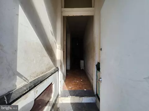 Entry Way - 748 Dolphin St, Baltimore, MD 21217 photo 1 of 13