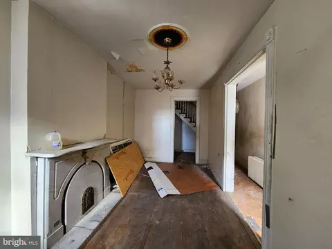 Entry Way - 748 Dolphin St, Baltimore, MD 21217 photo 4 of 13