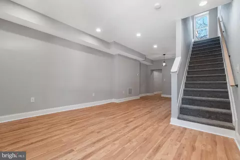 621 Denison St, Baltimore, MD 21229 photo 1