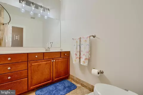 Bath - 408 Grundy St, Baltimore, MD 21224 photo 2 of 6