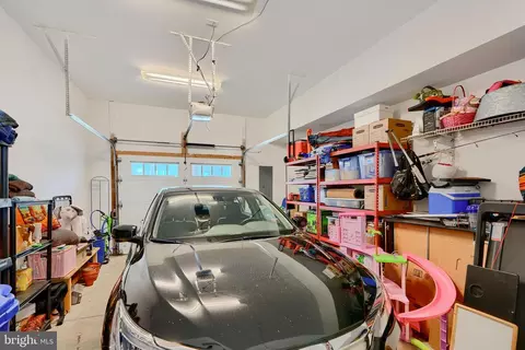Entry Way - 408 Grundy St, Baltimore, MD 21224 photo 6 of 8