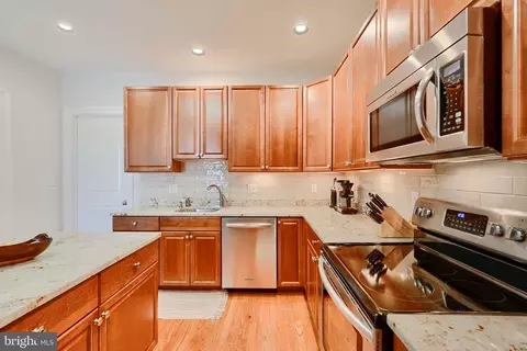 Kitchen - 408 Grundy St, Baltimore, MD 21224 photo 5 of 7
