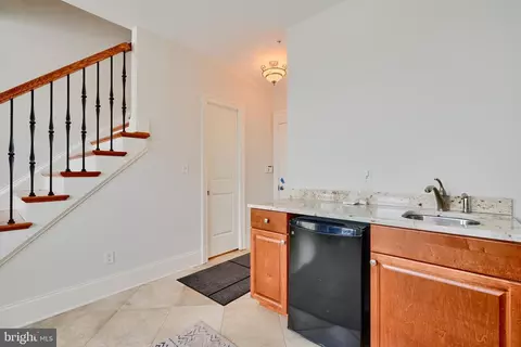 Entry Way - 408 Grundy St, Baltimore, MD 21224 photo 2 of 8