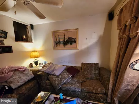 1537 N Stricker St, Baltimore, MD 21217 photo 4