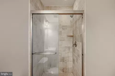 Bath - 135 E West St, Baltimore, MD 21230 photo 4 of 14
