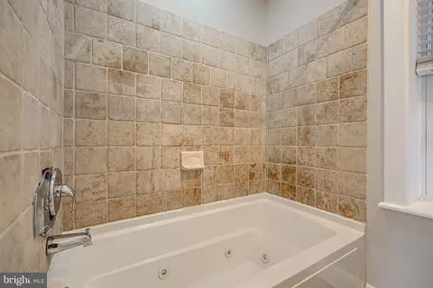 Bath - 135 E West St, Baltimore, MD 21230 photo 7 of 14