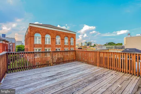 Exterior - 135 E West St, Baltimore, MD 21230 photo 2 of 3