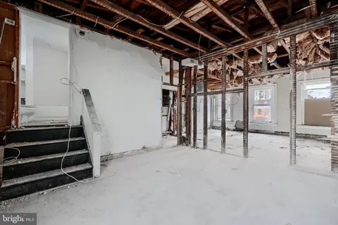Entry Way - 2530 Madison Ave, Baltimore, MD 21217 photo 12 of 12