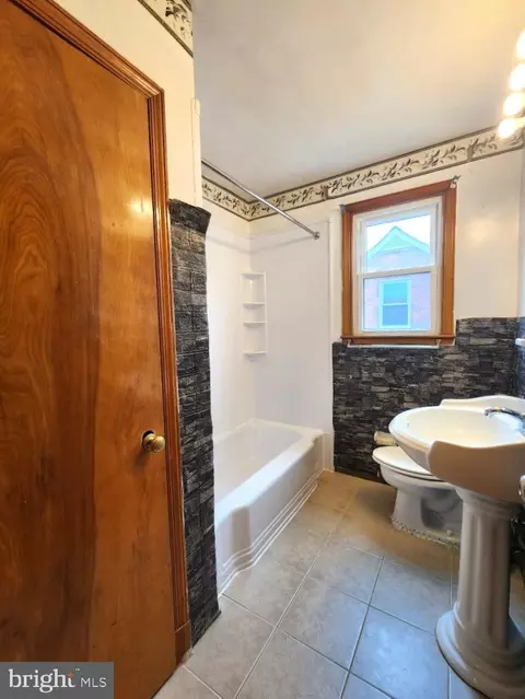 Bath - 5510 Cedella Ave, Baltimore, MD 21206 photo 2 of 2