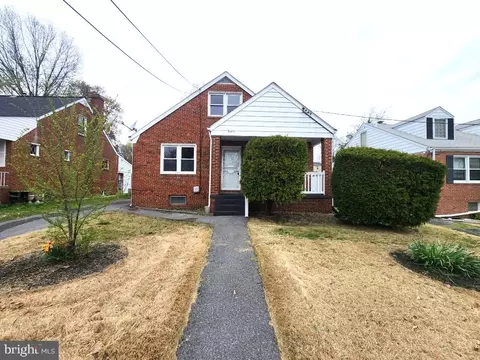 Exterior - 5510 Cedella Ave, Baltimore, MD 21206 photo 4 of 7