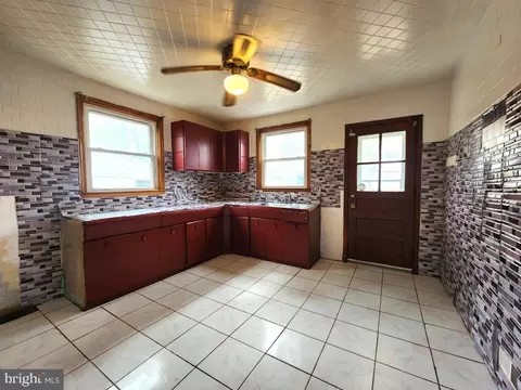 Entry Way - 5510 Cedella Ave, Baltimore, MD 21206 photo 1 of 1