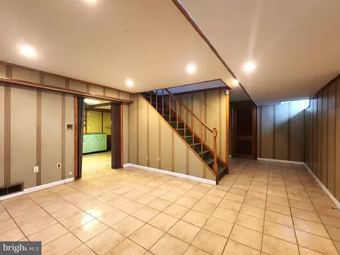 Living - 5510 Cedella Ave, Baltimore, MD 21206 photo 7 of 7