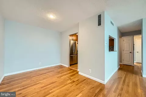 Living - 1101 Saint Paul St #2002, Baltimore, MD 21202 photo 2 of 6