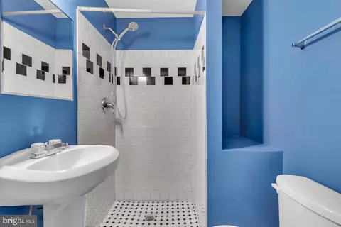 Bath - 210 W Read St, Baltimore, MD 21201 photo 2 of 2