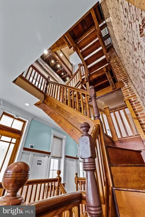 Entry Way - 1504 Riverside Ave, Baltimore, MD 21230 photo 2 of 14