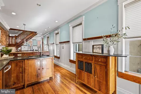 Entry Way - 1504 Riverside Ave, Baltimore, MD 21230 photo 5 of 14