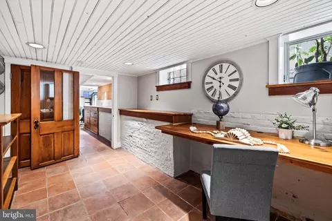 Entry Way - 1504 Riverside Ave, Baltimore, MD 21230 photo 14 of 14