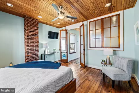Bedroom - 1504 Riverside Ave, Baltimore, MD 21230 photo 2 of 8
